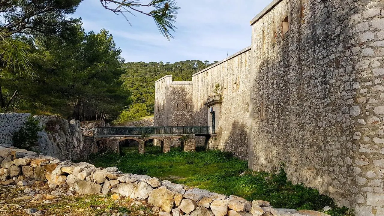 Studio mezzanine - Clim - Wifi - Centre historique Toulon 0*,  France